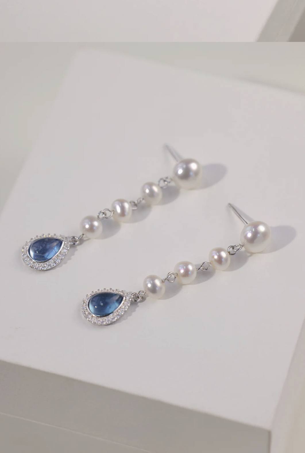 LUSTROUS ORB EARRINGS