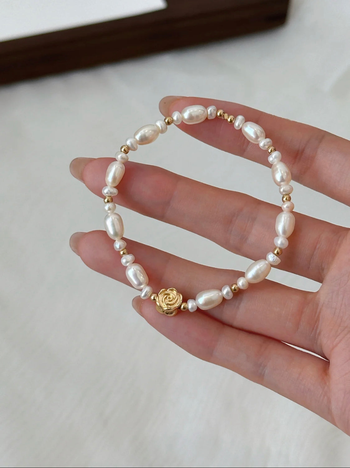 GOLD ROSE BRACELET