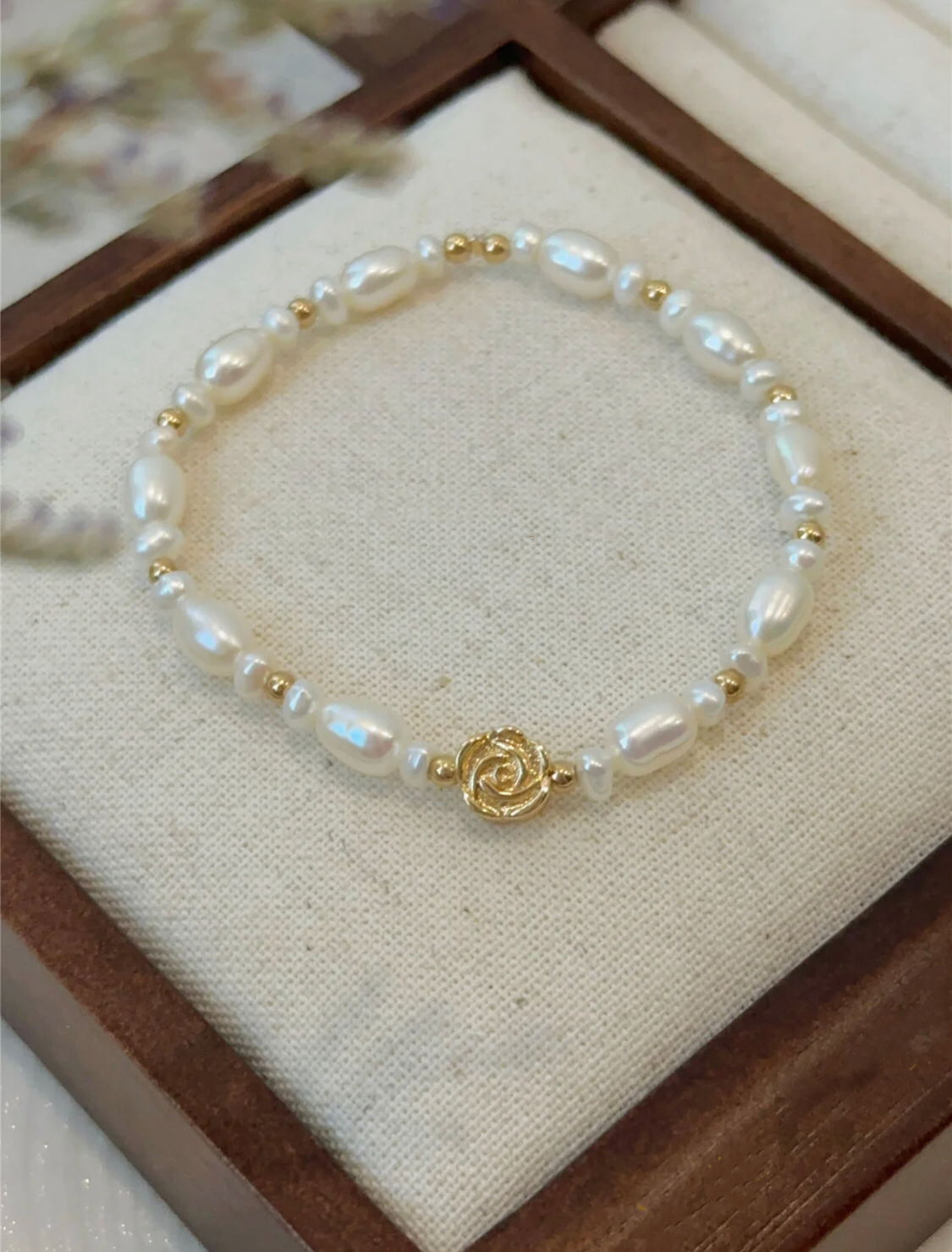 GOLD ROSE BRACELET