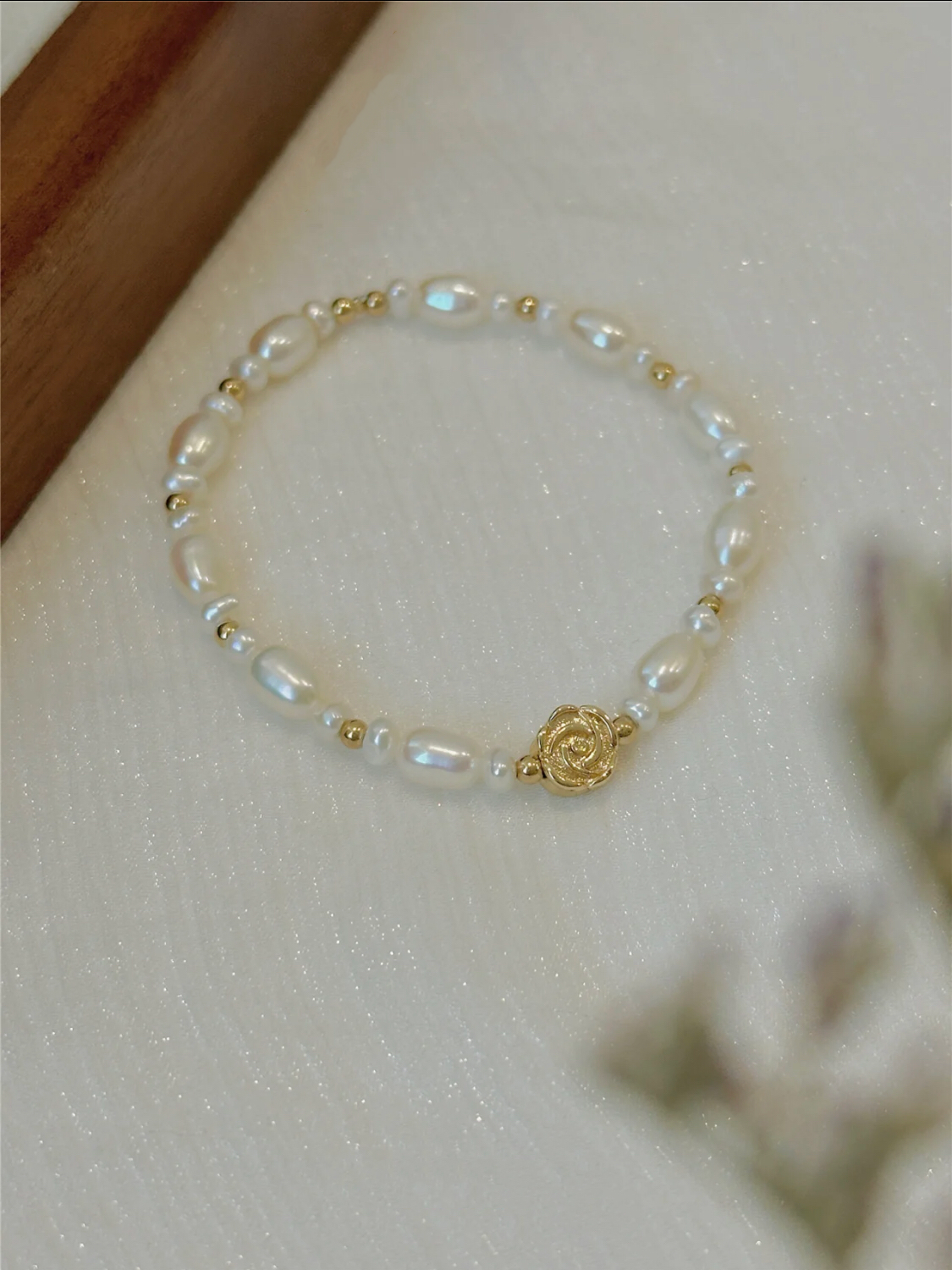 GOLD ROSE BRACELET