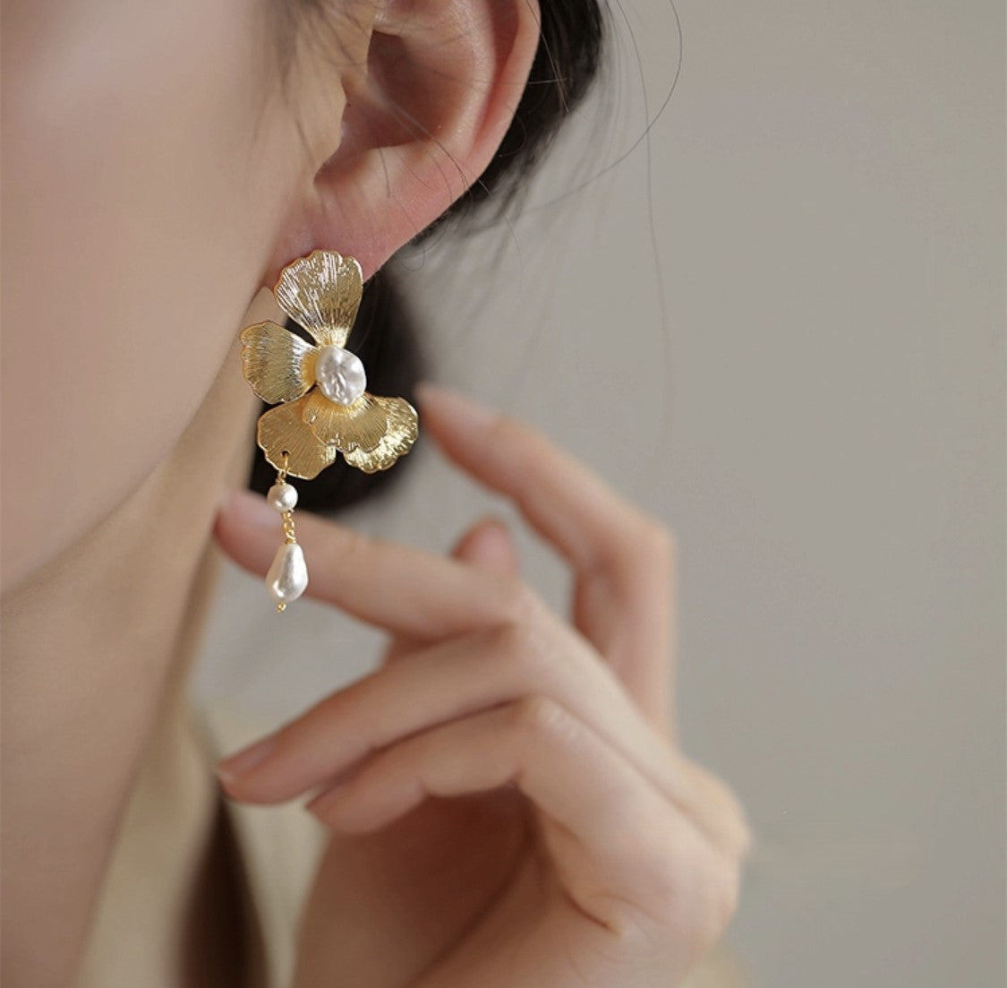 BLOOMING GOLD EARRING