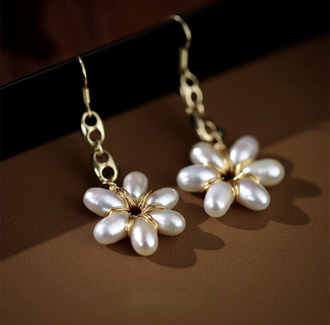 BAROQUE BLOOM EARRING