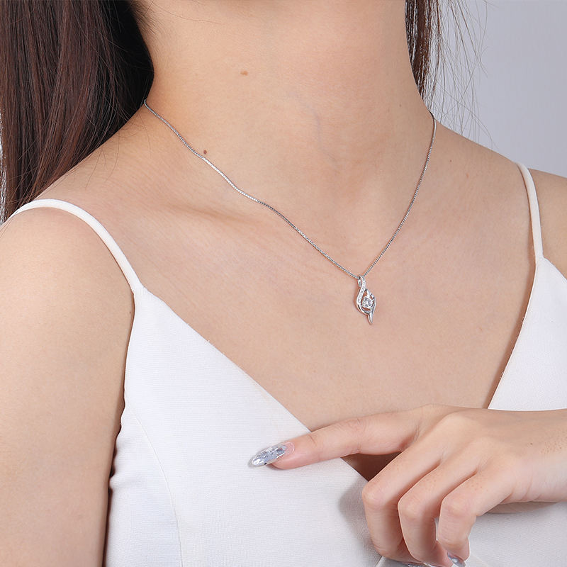 Covlia Necklace